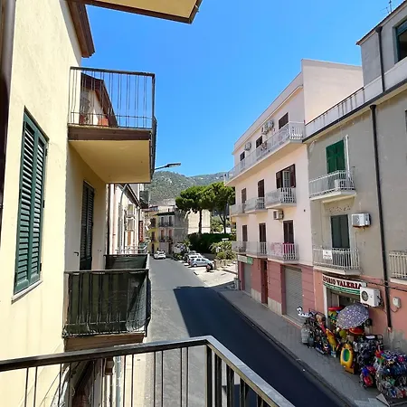 Ihre Ferienwohnung Mit Blick Aufs Meer Gioiosa Marea