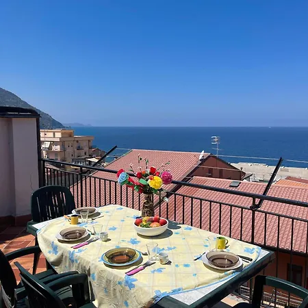 Apartamento Ihre Ferienwohnung Mit Blick Aufs Meer Gioiosa Marea