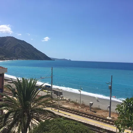 Ihre Ferienwohnung Mit Blick Aufs Meer Apartamento